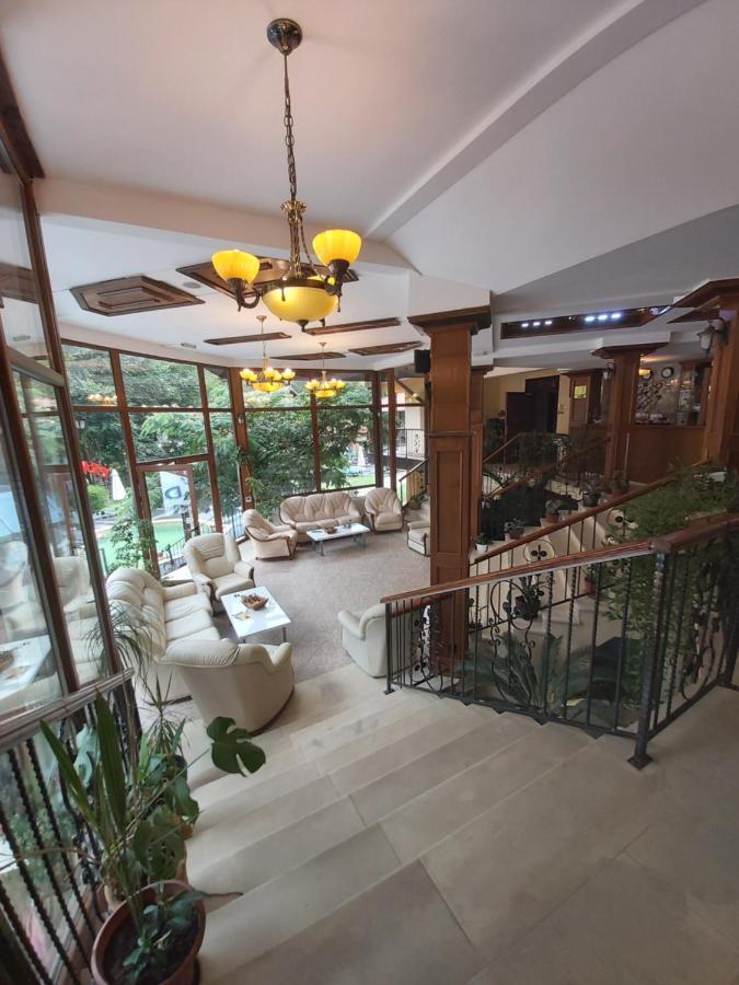 Galaxy Hotel Chiflik Ngoại thất bức ảnh
