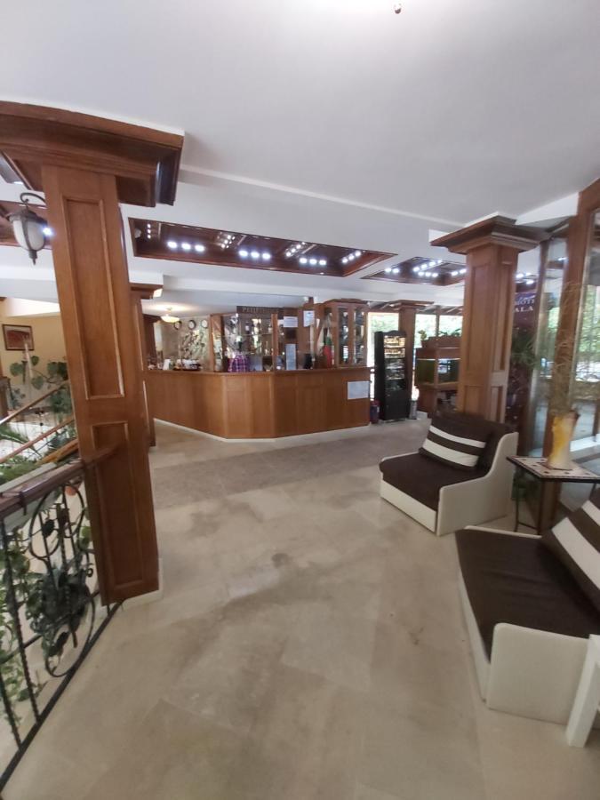 Galaxy Hotel Chiflik Ngoại thất bức ảnh