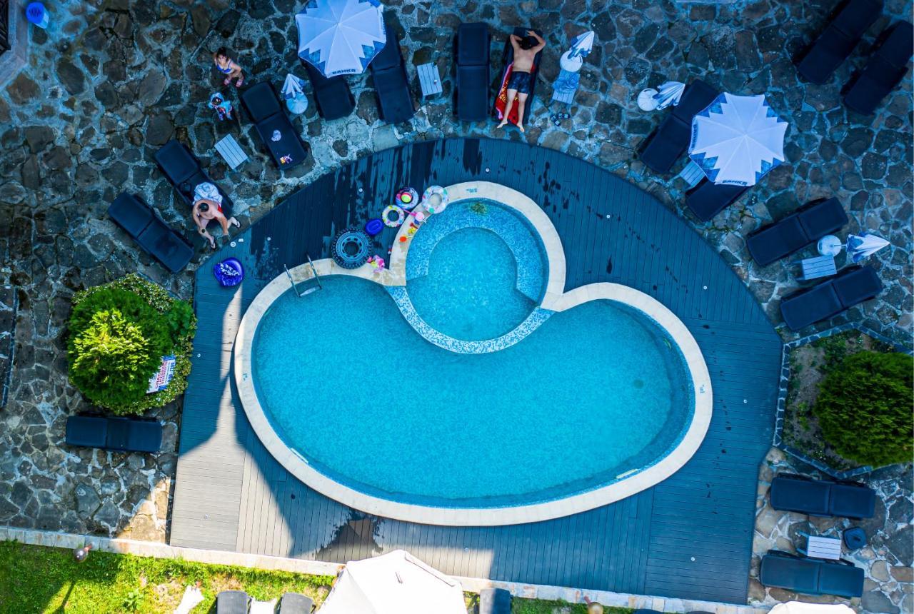 Galaxy Hotel Chiflik Ngoại thất bức ảnh