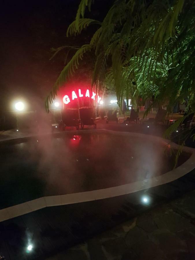 Galaxy Hotel Chiflik Ngoại thất bức ảnh
